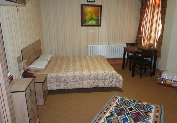 اتاق دو تخته دبل هتل سنتی عماد نظام فردوس